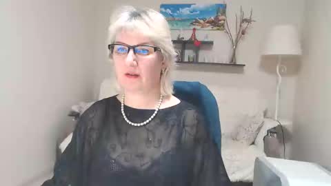 Leila Kinky online show from 02.25.25