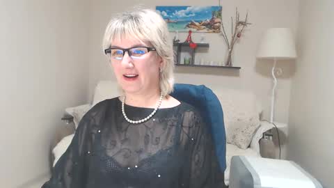Leila Kinky online show from 02.26.25