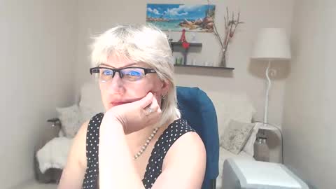 Leila Kinky online show from 03.07.25