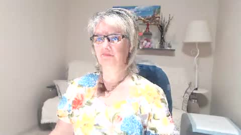Snapshot of leilamays chatting on 06.20.26 Leila Kinky online show from 06.20.26