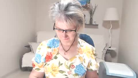 Snapshot of leilamays chatting on 06.21.26 Leila Kinky online show from 06.21.26