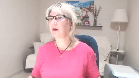 Snapshot of leilamays chatting on 06.28.26 Leila Kinky online show from 06.28.26