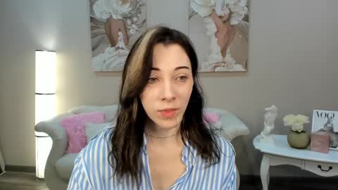 Snapshot of leilataylors chatting on 04.02.26 LeilaTaylors online show from 04.02.26