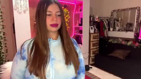 Leila online show from 12.02.25