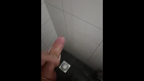 Snapshot of lekkerhard95 chatting on 12.04.25 lekkerhard95 online show from 12.04.25