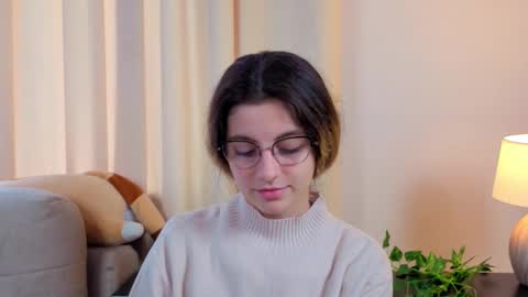 Alexandria online show from 11.04.25