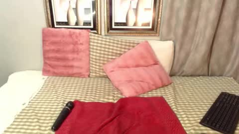 LelaKeyes online show from 12.18.24