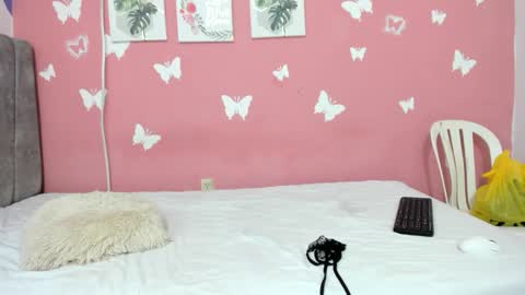 lelany_evans online show from 12.16.25