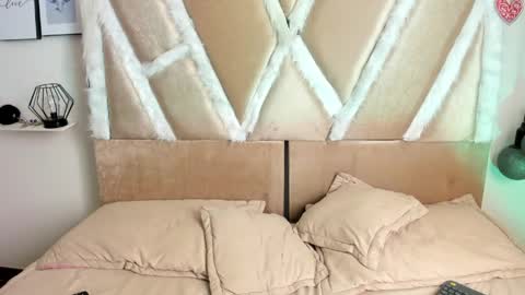 lele_699 online show from 04.02.26