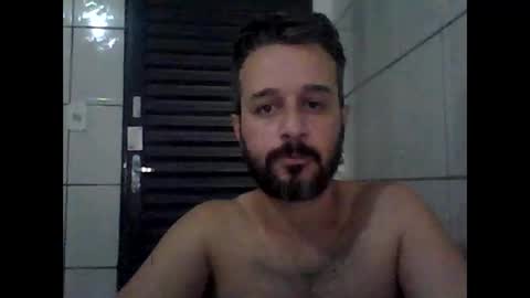 Snapshot of lelefiel chatting on 12.23.24 Pequeno Urso online show from 12.23.24