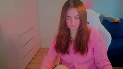 Lelia online show from 10.06.25