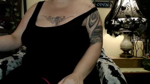 Lelu Fallas online show from 03.05.25