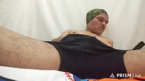 Snapshot of len0n_ chatting on 11.23.25 Lenon online show from 11.23.25