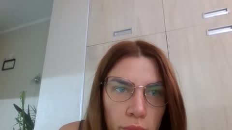 Snapshot of lena6122000 chatting on 10.01.25 lena6122000 online show from 10.01.25