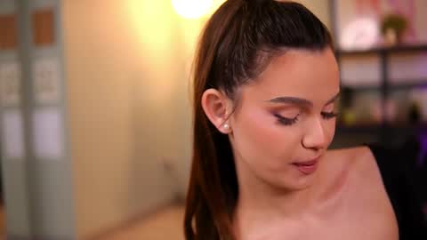 Lena Laurent online show from 03.31.26