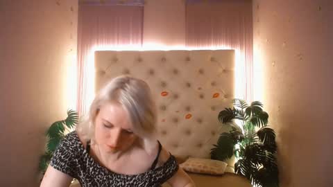 Lena online show from 01.30.25