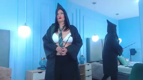 lenacorbet online show from 10.31.25