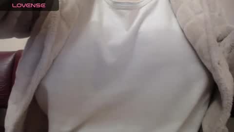 lenagolden online show from 02.20.25