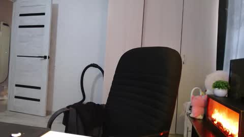 lenagordon online show from 11.18.25