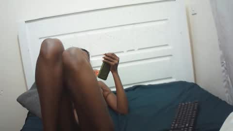 lenah6 online show from 11.30.25