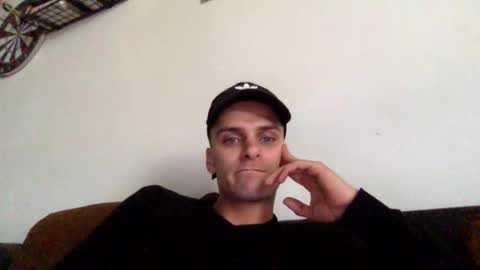 Snapshot of lendariokiss chatting on 11.12.25 Armando online show from 11.12.25