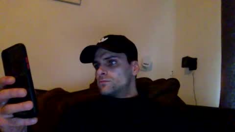 Snapshot of lendariokiss chatting on 12.15.25 Armando online show from 12.15.25