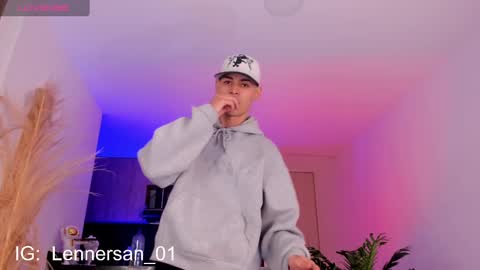 Lenner INDEPENDENT MODEL online show from 02.03.25