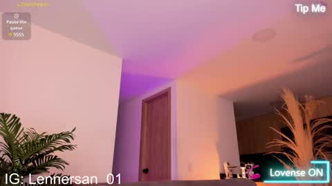 Lenner INDEPENDENT MODEL online show from 02.24.25