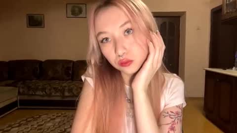 Snapshot of lenorehandelsman chatting on 02.13.26 Tagami online show from 02.13.26