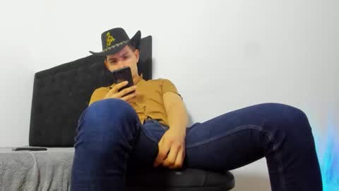 Snapshot of leo183877 chatting on 02.26.26 leo183877 online show from 02.26.26