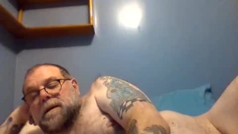 Snapshot of leo71313 chatting on 11.01.25 leo71313 online show from 11.01.25