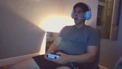 Snapshot of leo7_05 chatting on 12.01.25 leo7_05 online show from 12.01.25