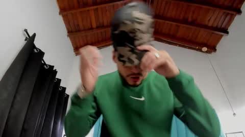 leo_carter1 online show from 02.22.26