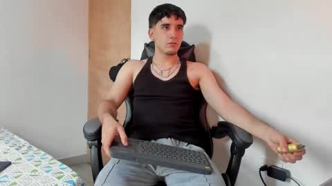 Snapshot of leo_jones389 chatting on 12.23.24 Leo Jones online show from 12.23.24