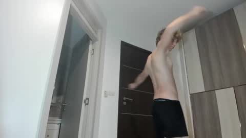 leo_wildd online show from 10.26.25