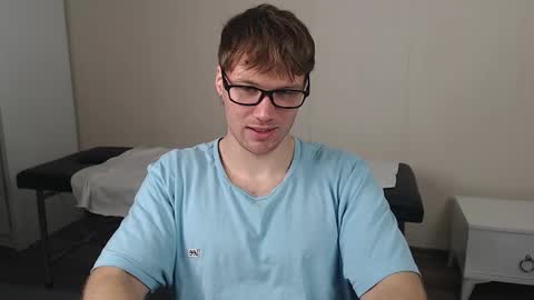 Snapshot of leoackerman chatting on 10.12.25 leoackerman online show from 10.12.25