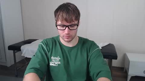 Snapshot of leoackerman chatting on 10.15.25 leoackerman online show from 10.15.25