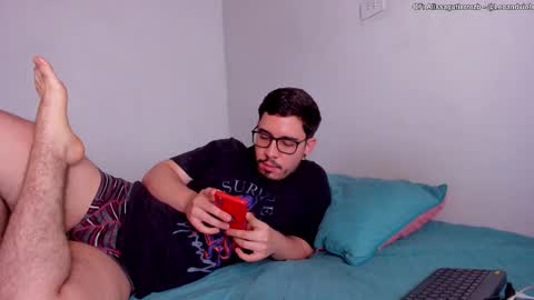 Snapshot of leoandviolet chatting on 10.19.25 Carlos Alissa. Help us to reach 100 likes online show from 10.19.25