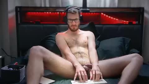 Snapshot of leobiggy227 chatting on 12.09.24 LeoBiggy online show from 12.09.24