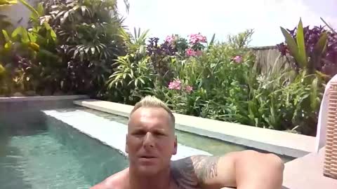 Snapshot of leoboyf4f chatting on 10.28.25 TheBigLeo online show from 10.28.25