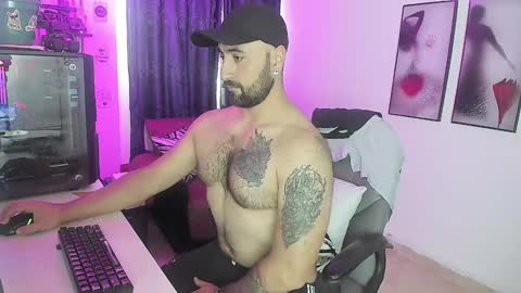 Snapshot of leon_1717 chatting on 01.09.25 Leon online show from 01.09.25