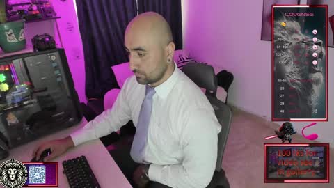 Snapshot of leon_1717 chatting on 01.19.25 Leon online show from 01.19.25