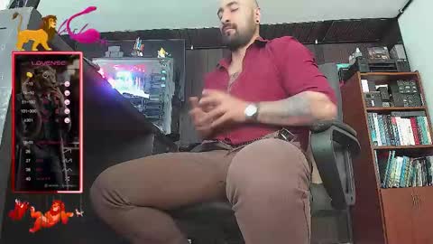 Snapshot of leon_1717 chatting on 09.10.25 Leon online show from 09.10.25