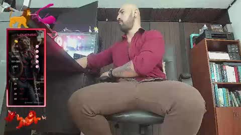 Snapshot of leon_1717 chatting on 09.16.25 Leon online show from 09.16.25