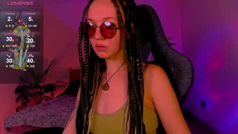 Snapshot of leona_nick chatting on 12.30.24 leona online show from 12.30.24