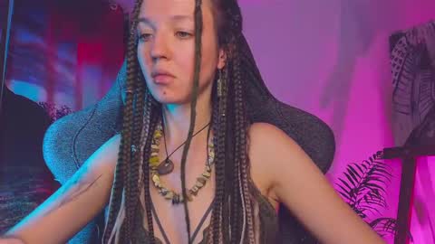 Snapshot of leona_nick chatting on 01.22.25 leona online show from 01.22.25