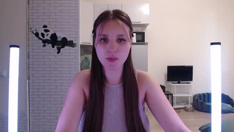 Leonaalove online show from 04.14.26