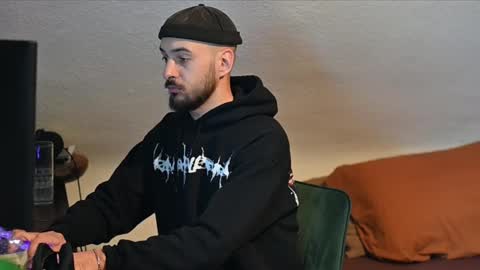 Snapshot of leonardo_grande chatting on 01.14.26 Leonardo online show from 01.14.26