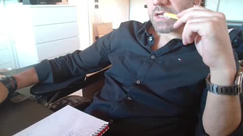 Snapshot of leone44 chatting on 06.05.26 angel e sonia online show from 06.05.26