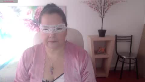 leonela   online show from 02.22.25